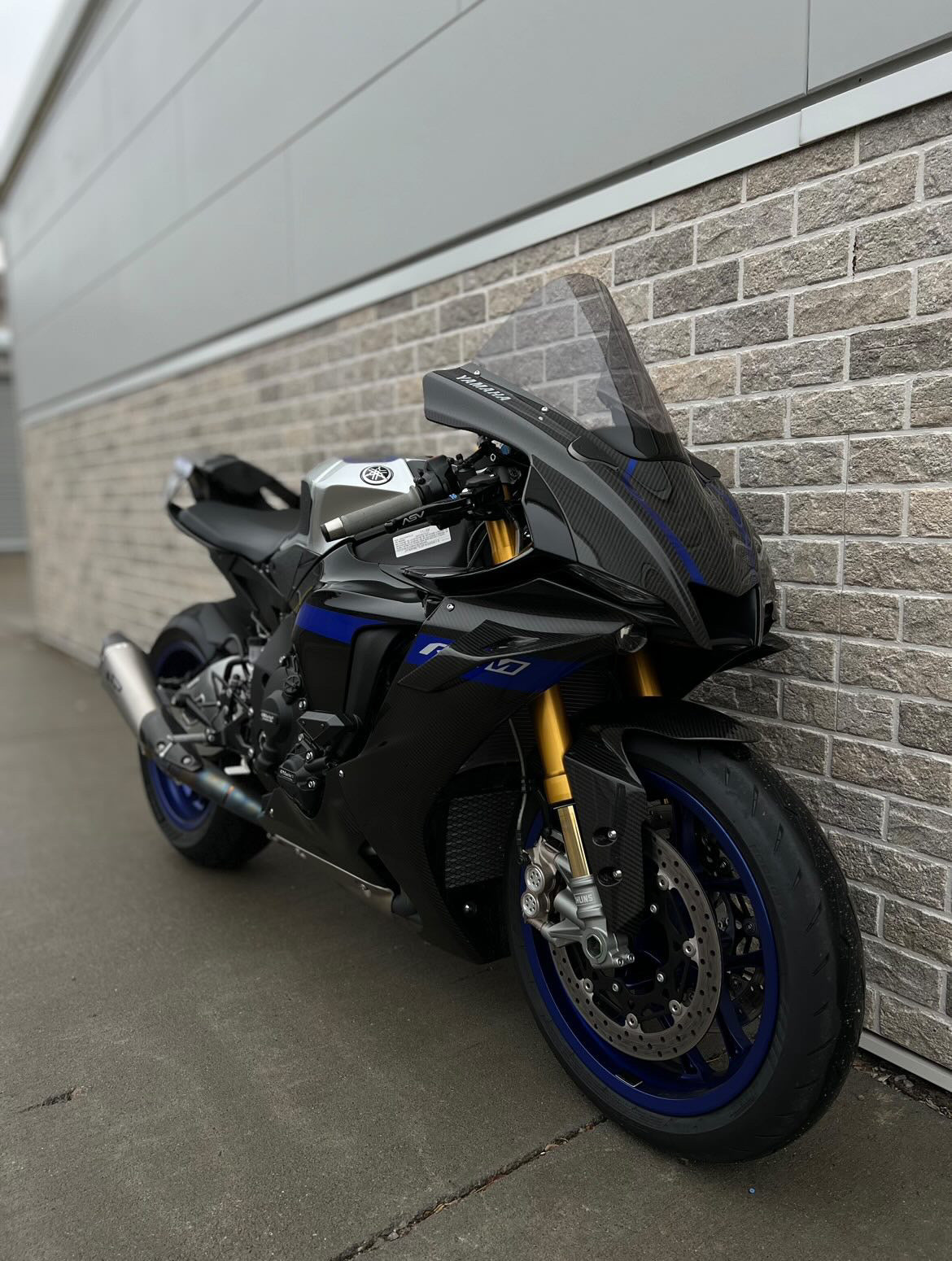 DRY Carbon Fiber Winglets for 2020 - 2024 YAMAHA R1 RN49