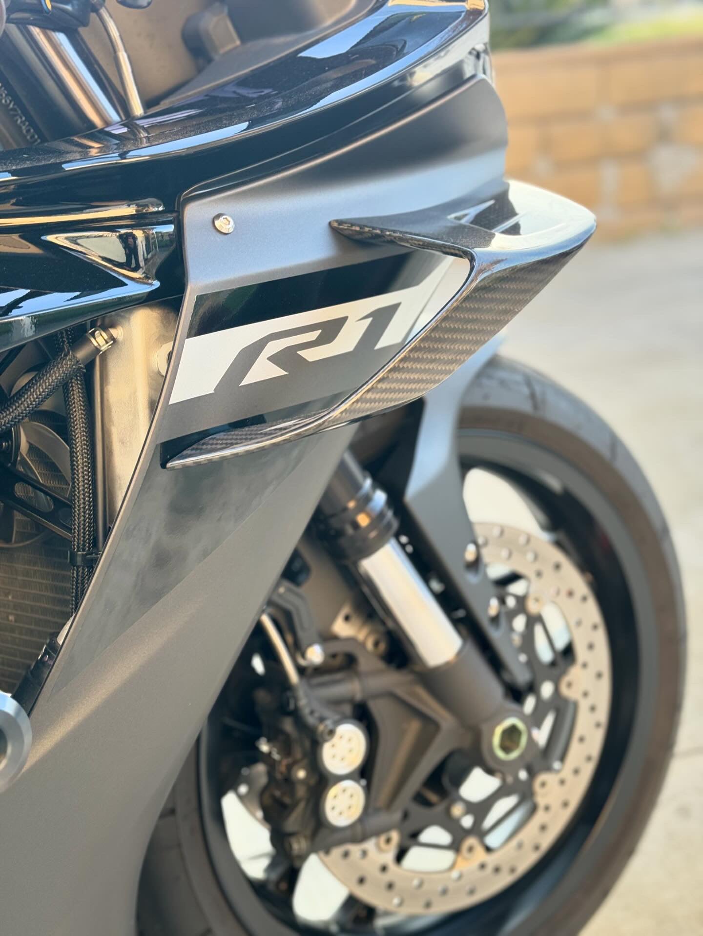 DRY Carbon Fiber Winglets for 2020 - 2024 YAMAHA R1 RN49