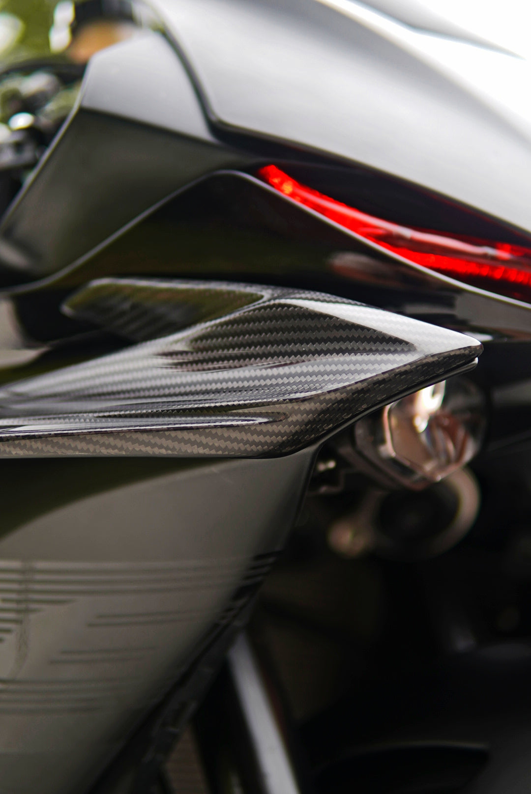 Dry Carbon Fiber Winglets for 2017-2025 YAMAHA R6