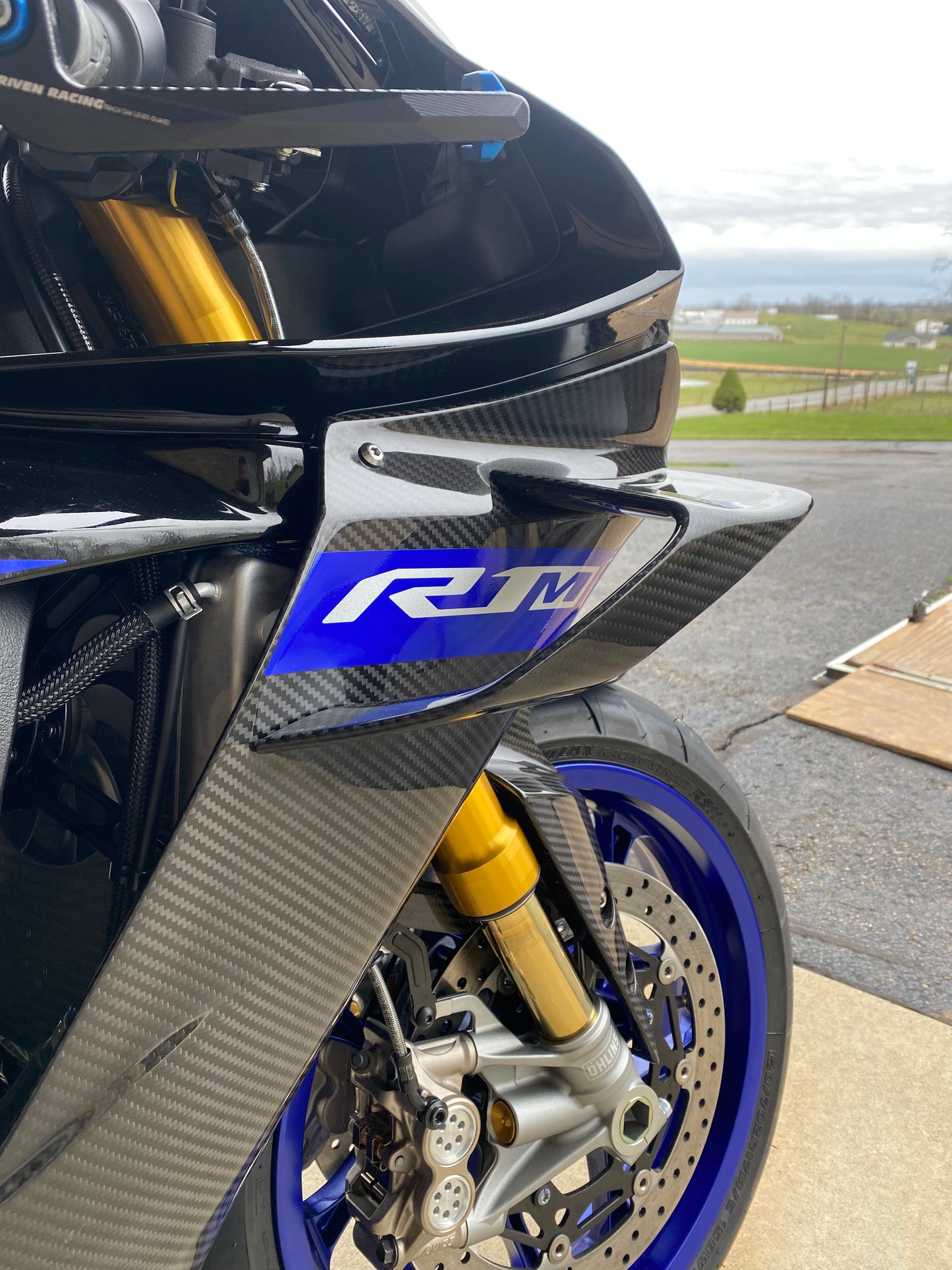 DRY Carbon Fiber Winglets for 2020 - 2024 YAMAHA R1 RN49