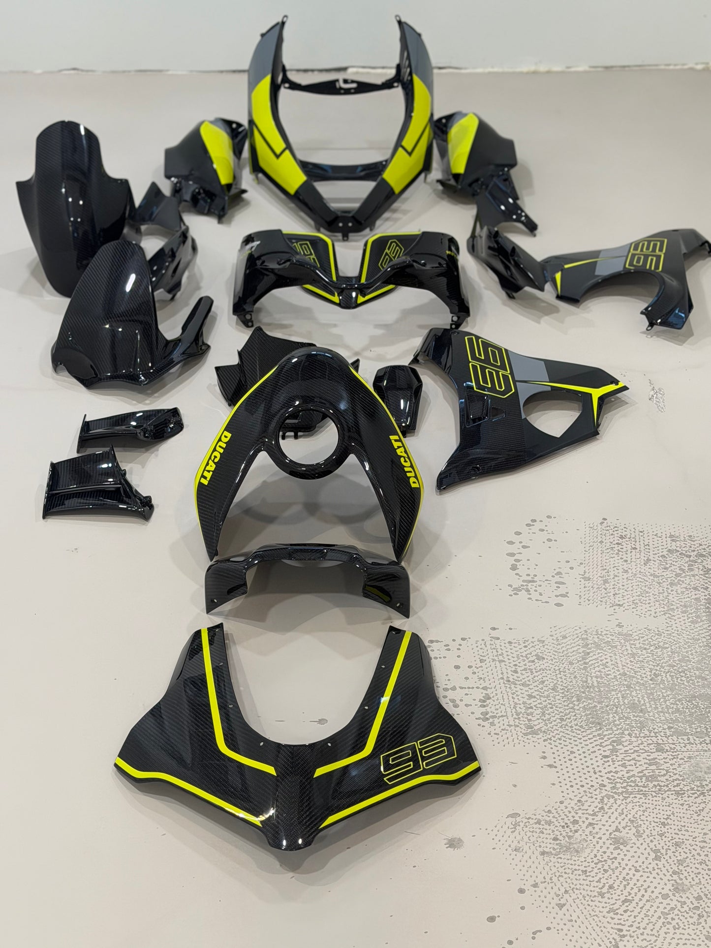 Lamborghini Style Carbon fiber body fairing for 2025-2026 Ducati Panigale V4