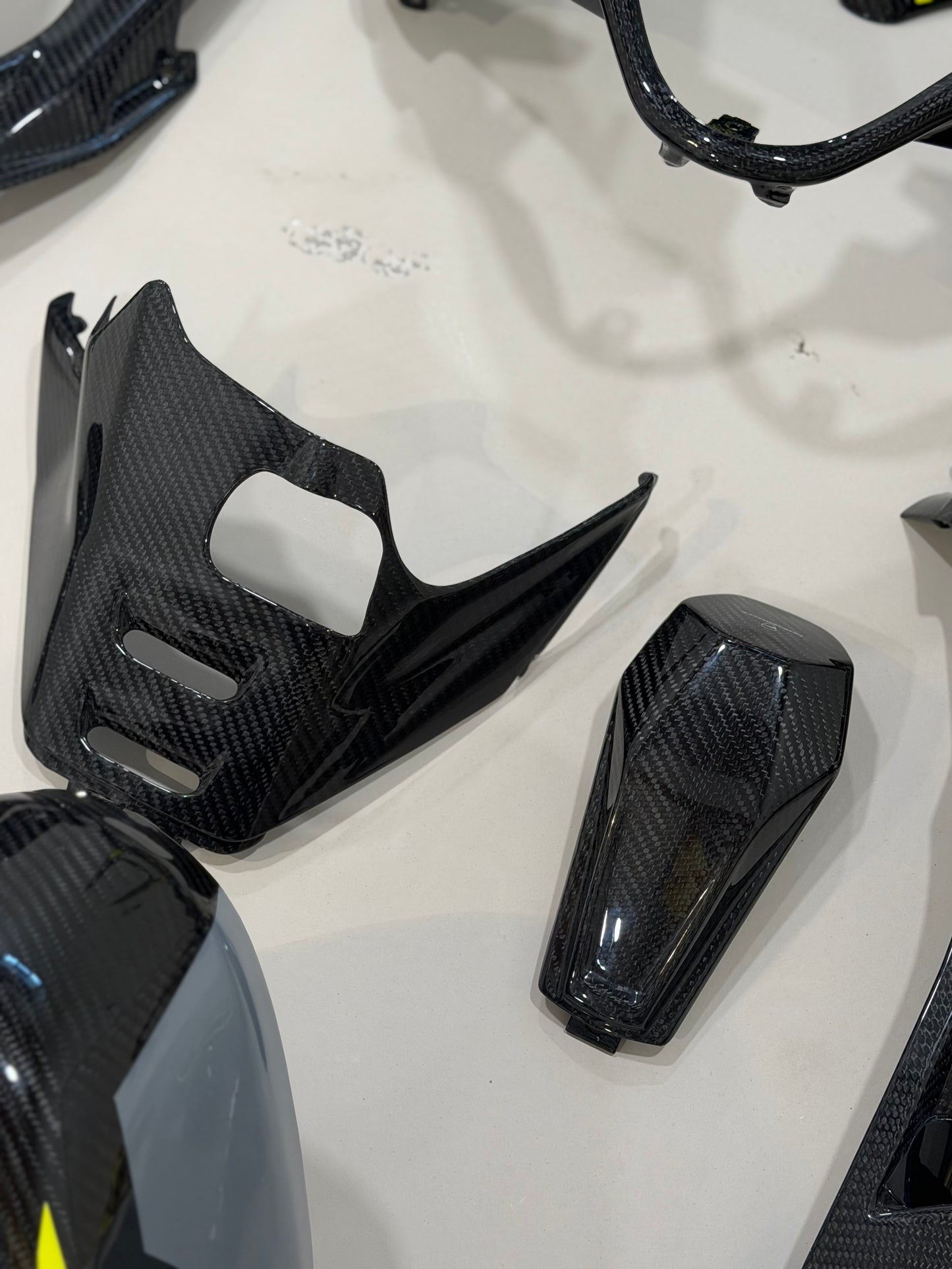 Lamborghini Style Carbon fiber body fairing for 2025-2026 Ducati Panigale V4