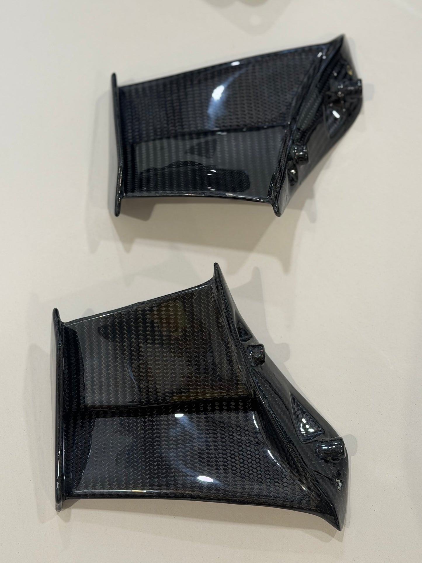 Lamborghini Style Carbon fiber body fairing for 2025-2026 Ducati Panigale V4