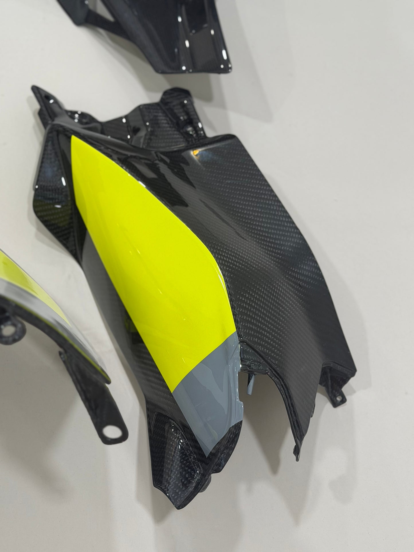 Lamborghini Style Carbon fiber body fairing for 2025-2026 Ducati Panigale V4