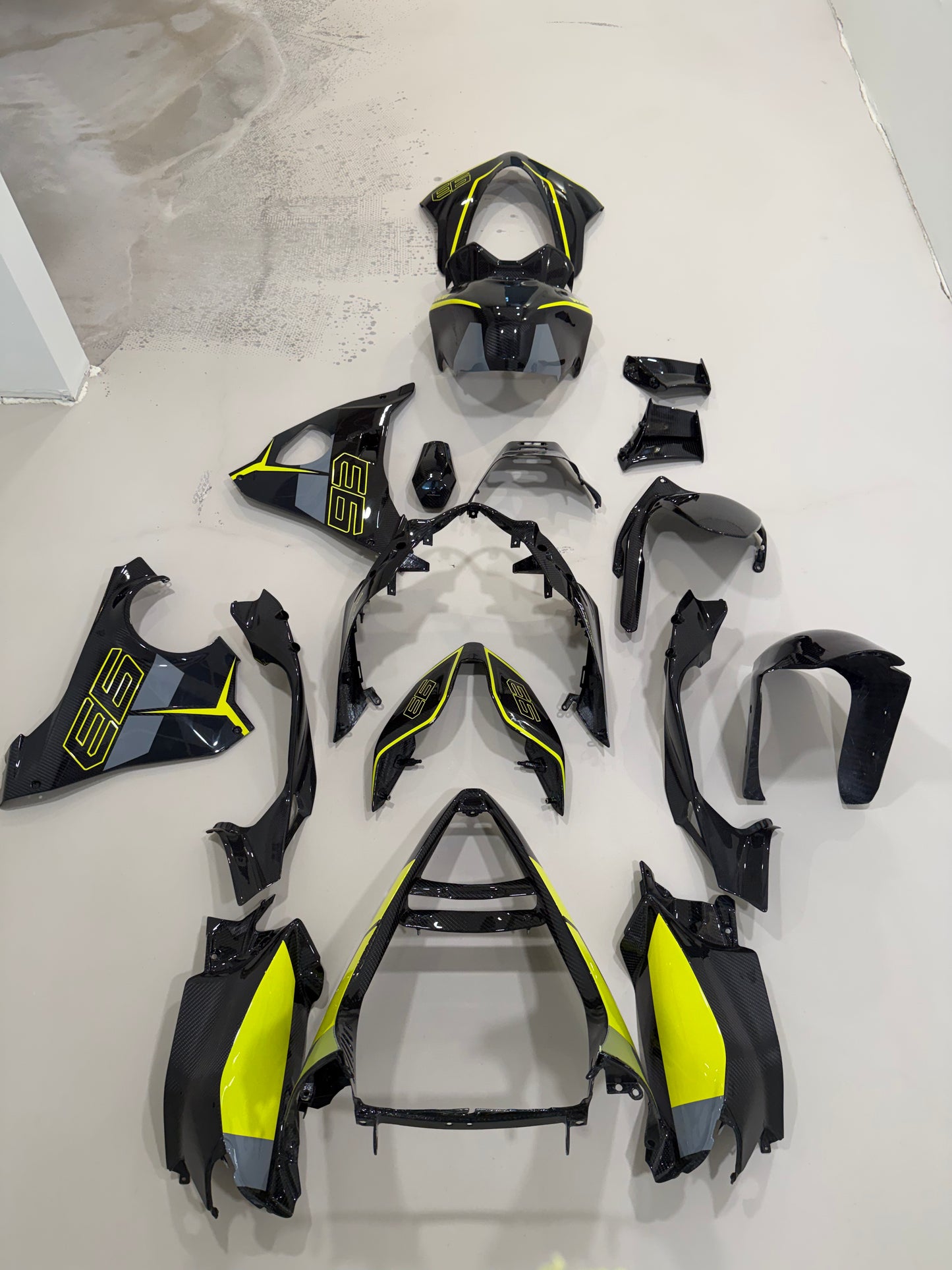 Lamborghini Style Carbon fiber body fairing for 2025-2026 Ducati Panigale V4