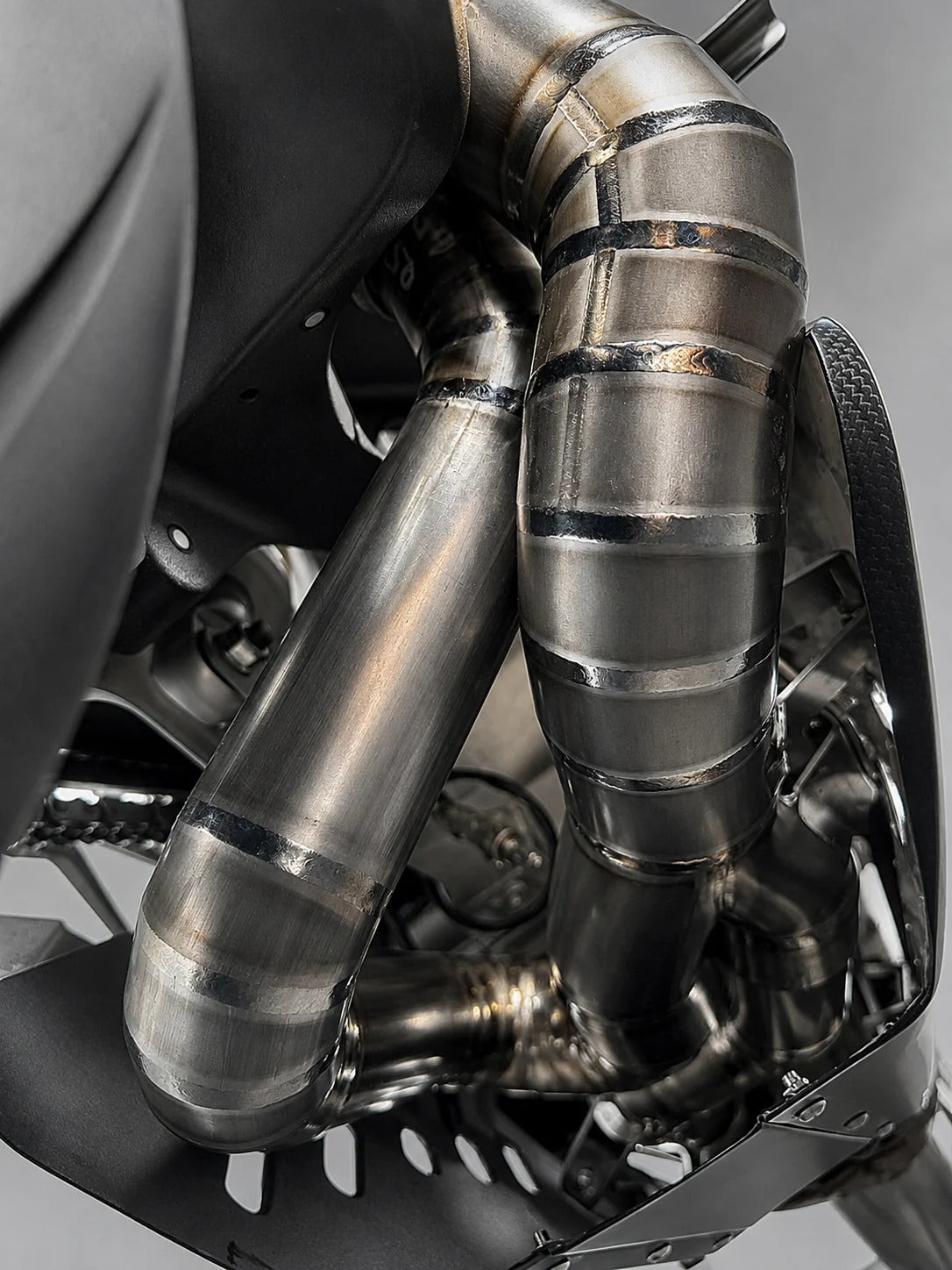 2025 - 2026 Ducati Panigale/ Streetfighter V4 / V4S High Mount Titanium Slip-on Exhaust
